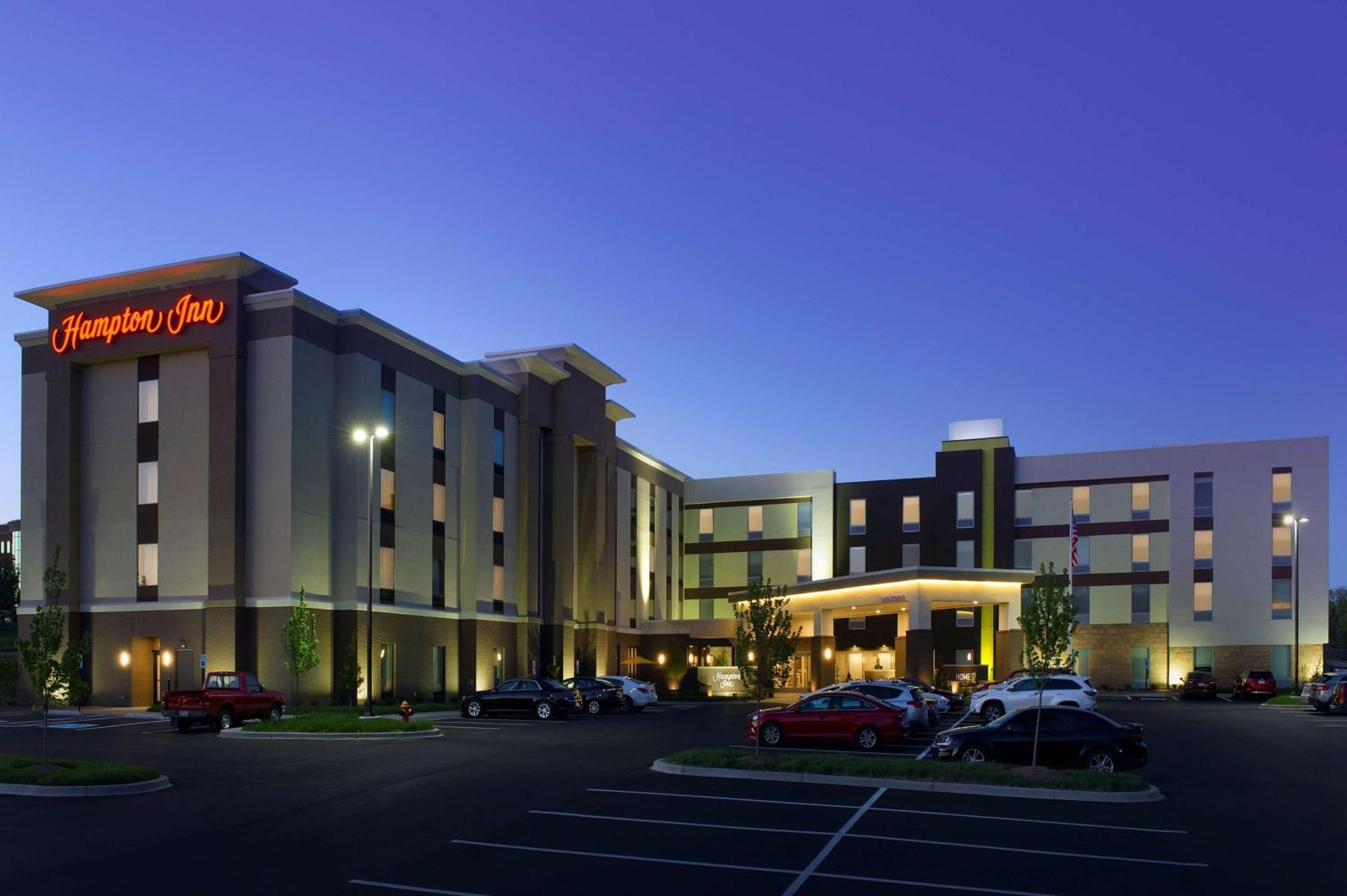 Hampton Inn Louisville East Hurstbourne Exterior foto